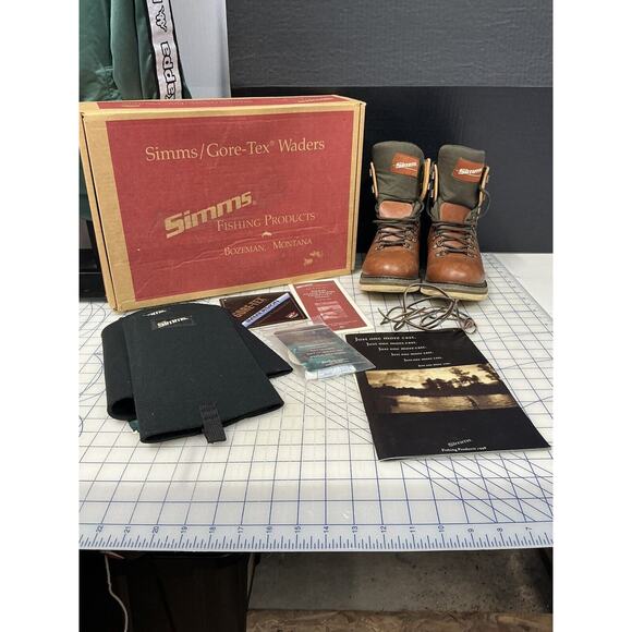Simms Guide Model Fishing Boots Men’s‎ Size 8 With Simms Gravel Guards Included - Picture 2 of 15